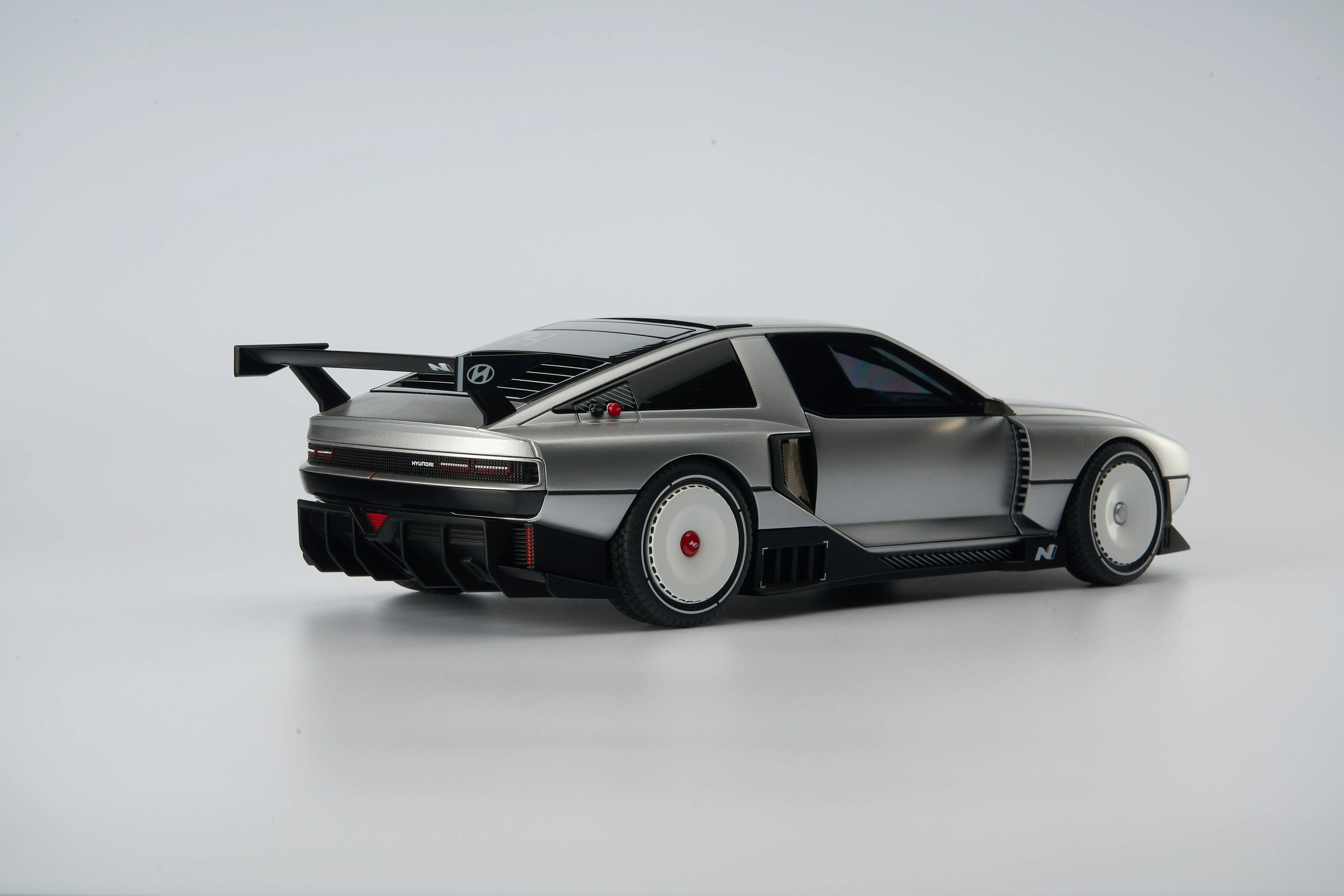 Hyundai N Vision 74와 Pony Coupe 모델 이미지 20