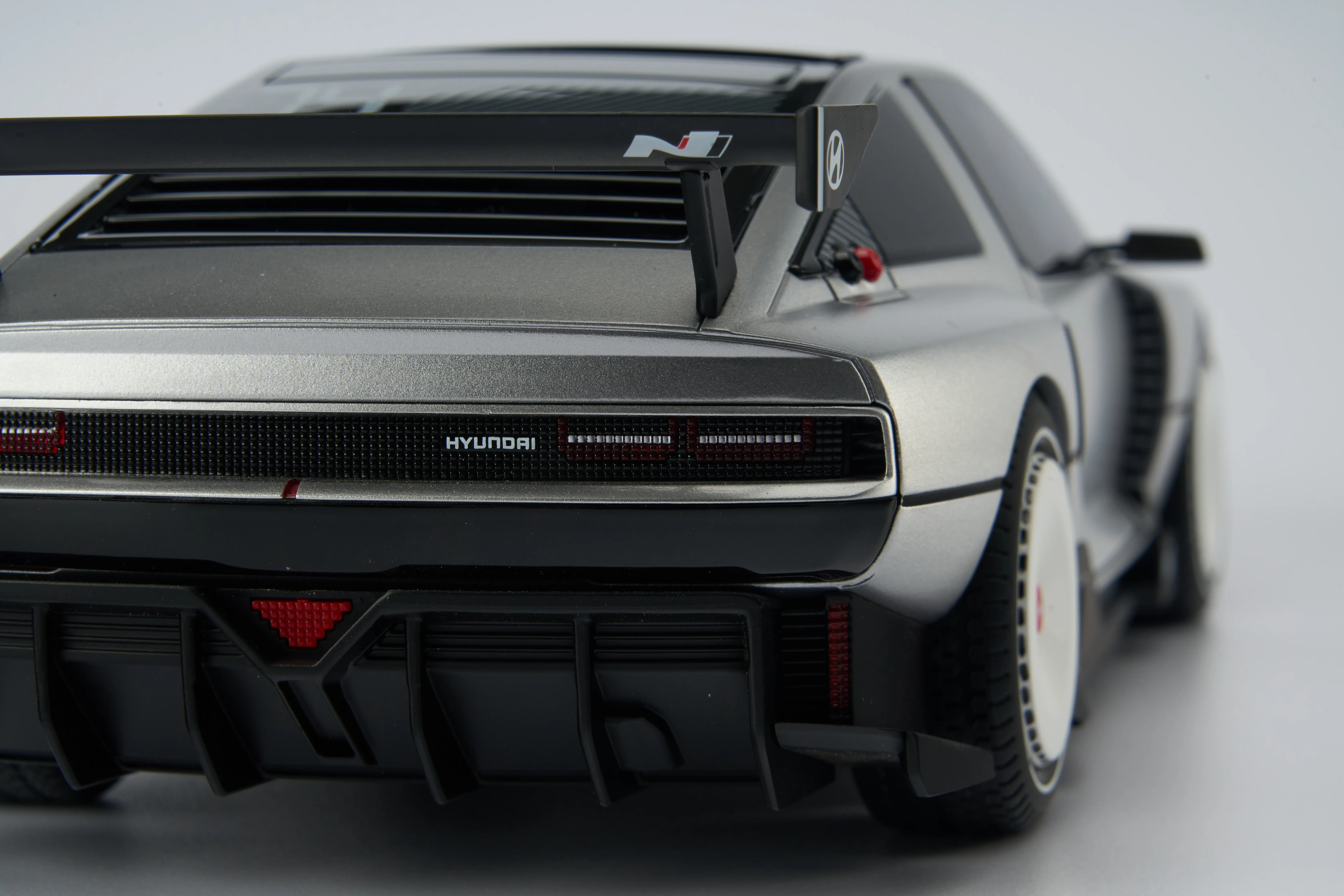 Hyundai N Vision 74와 Pony Coupe 모델 이미지 23
