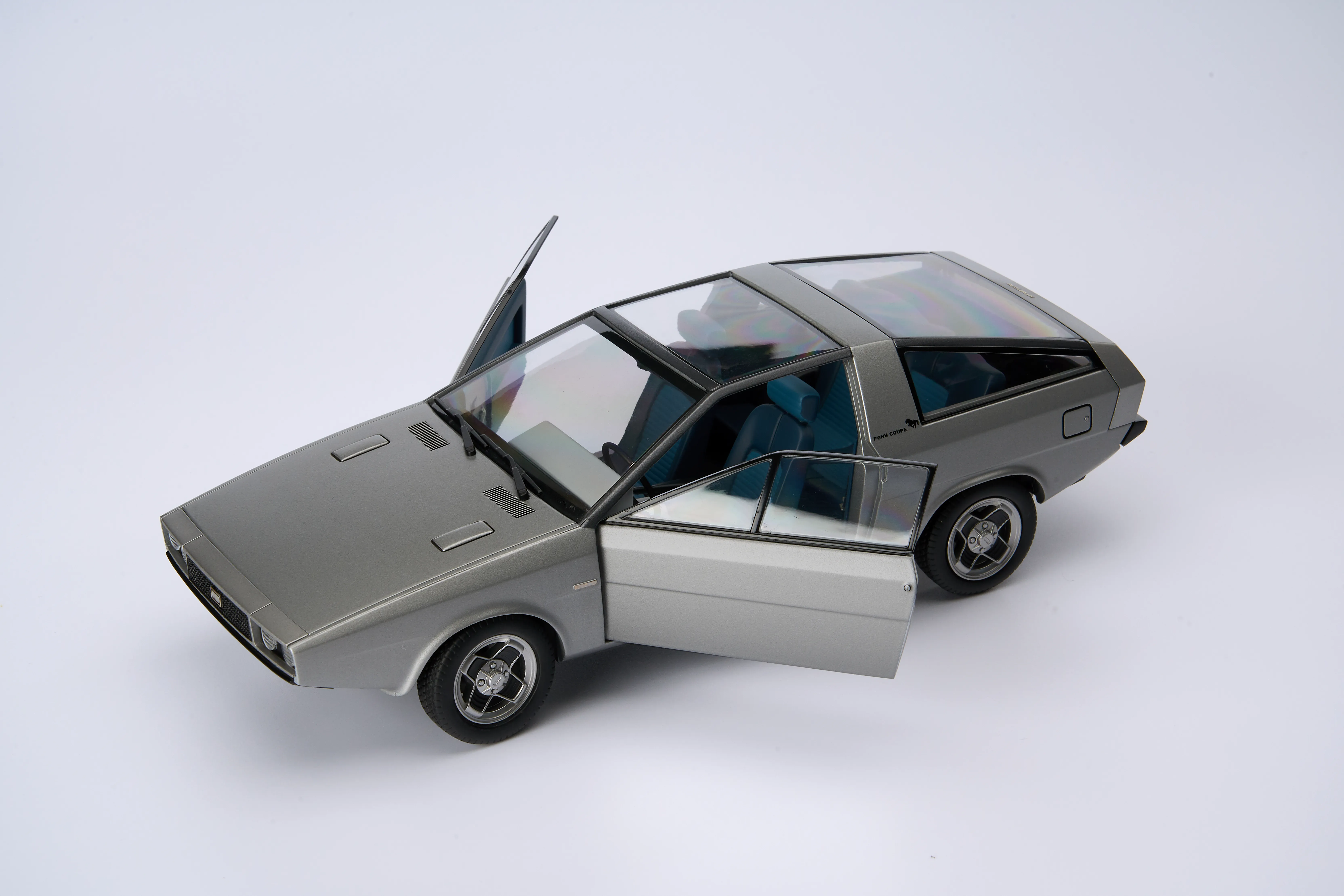 Hyundai N Vision 74와 Pony Coupe 모델 이미지 30