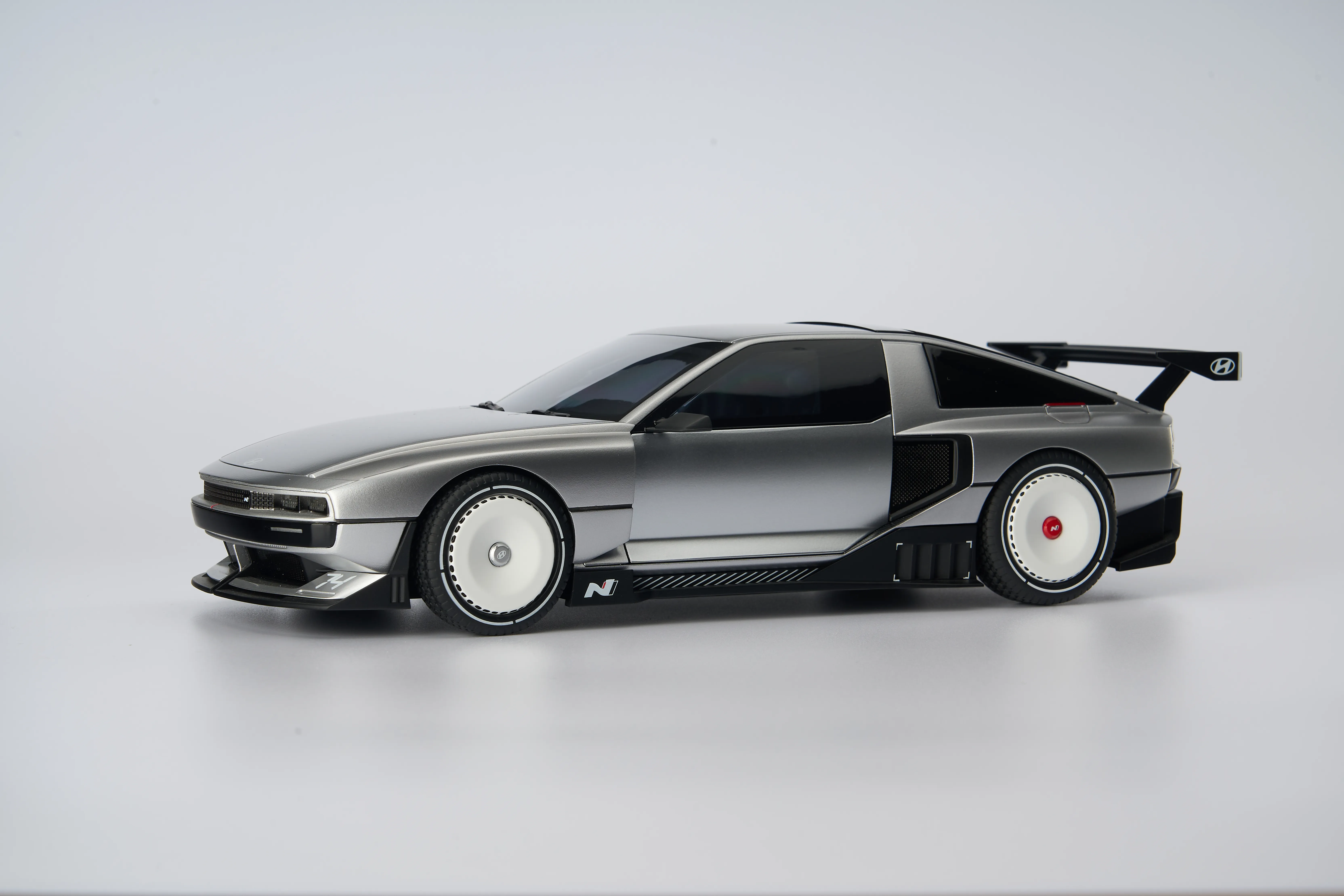 Hyundai N Vision 74와 Pony Coupe 모델 이미지 6