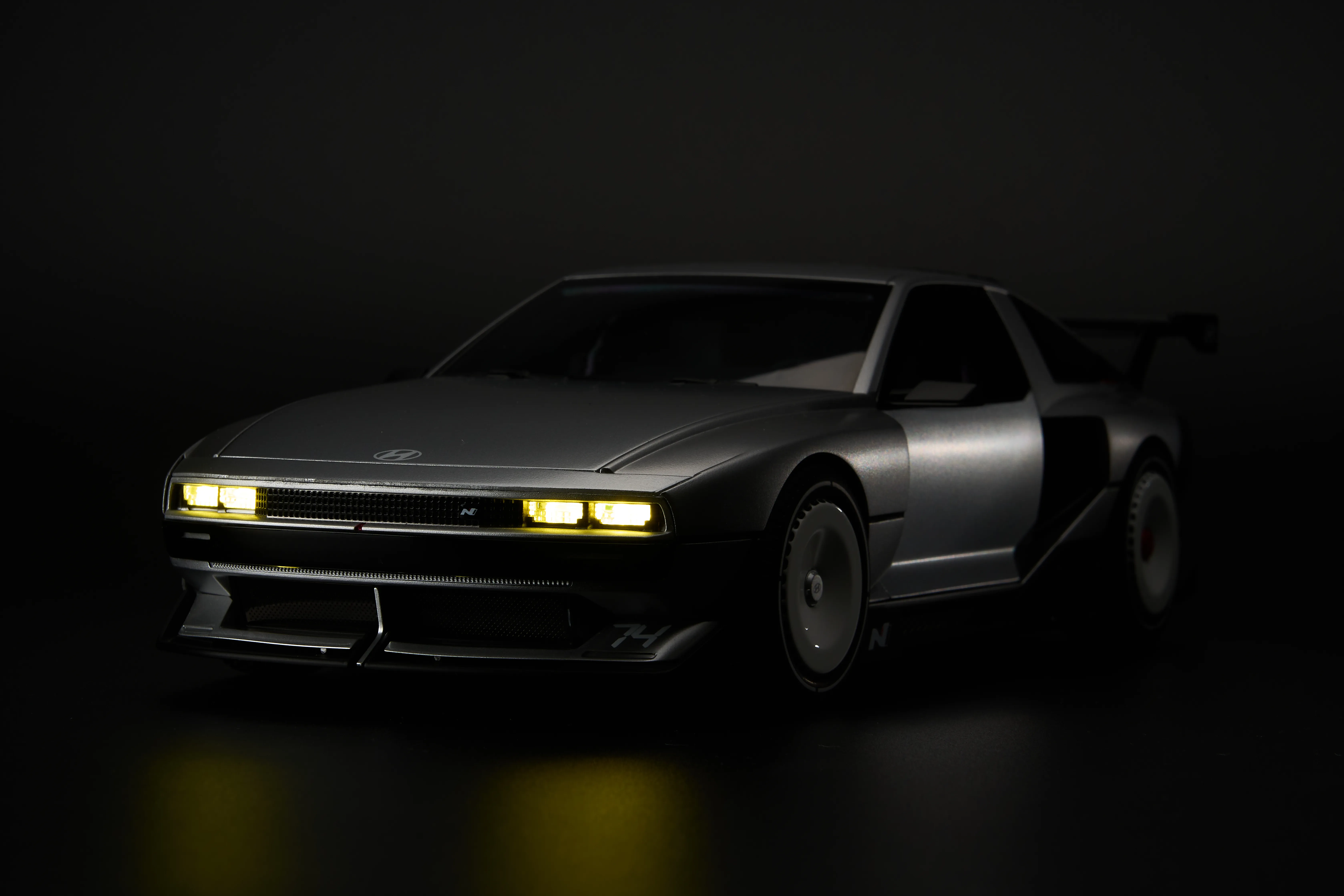 Hyundai N Vision 74와 Pony Coupe 모델 이미지 35