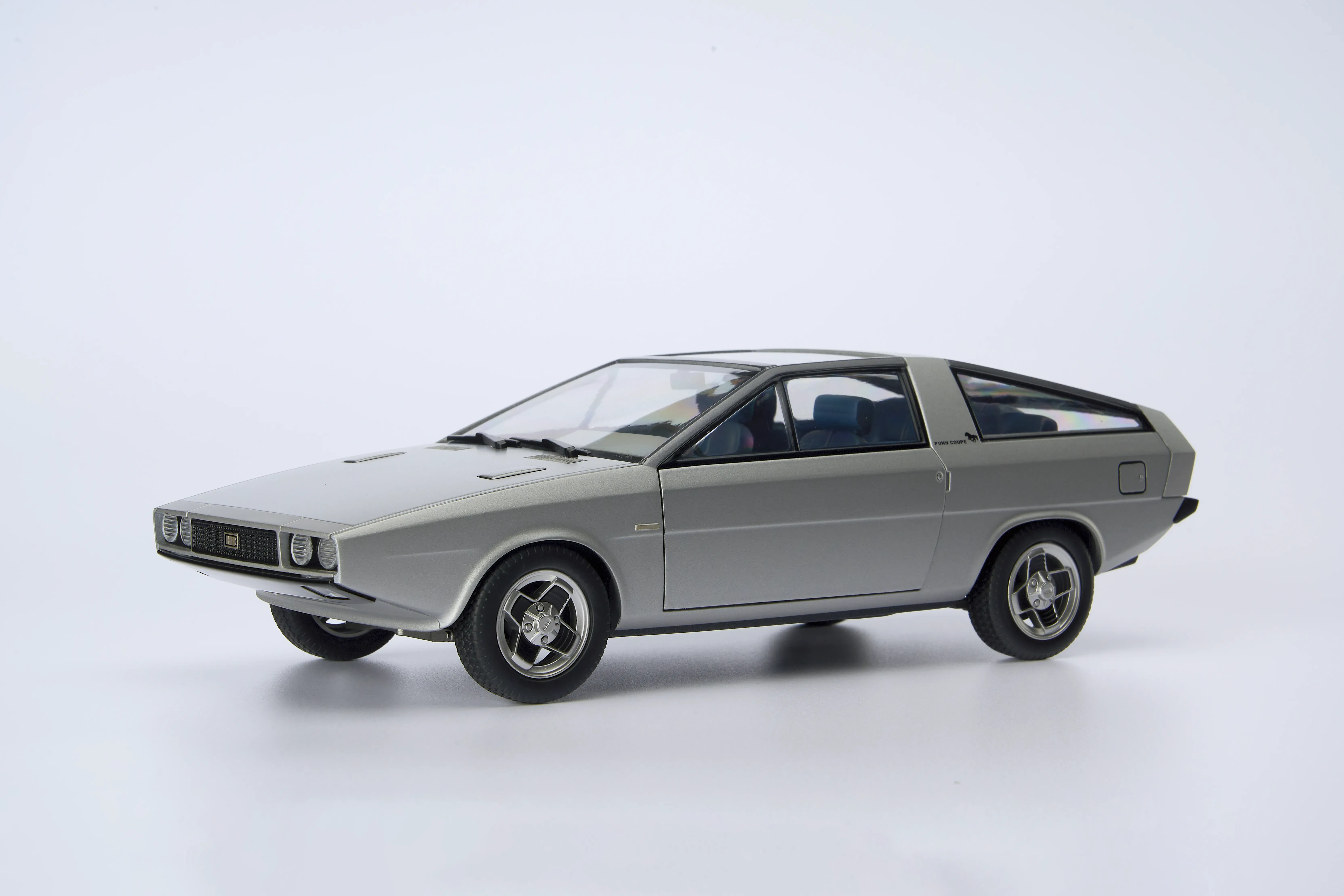Hyundai N Vision 74와 Pony Coupe 모델 이미지 7